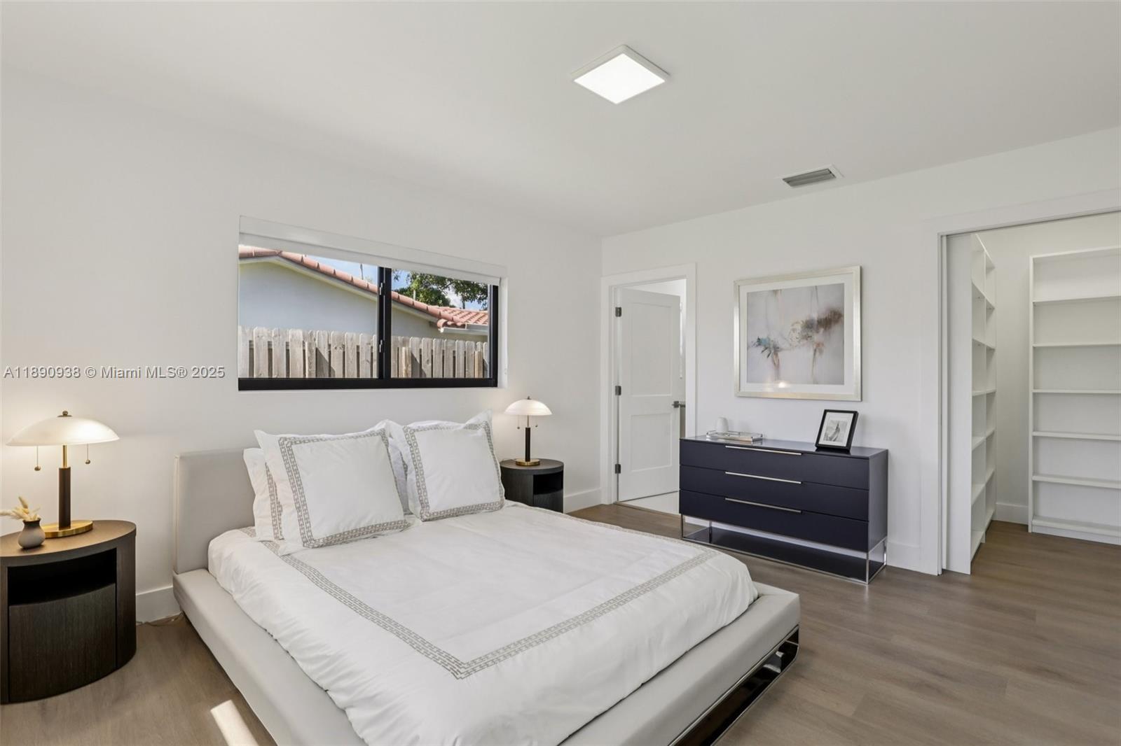 LIGHTHOUSE POINT - Residential