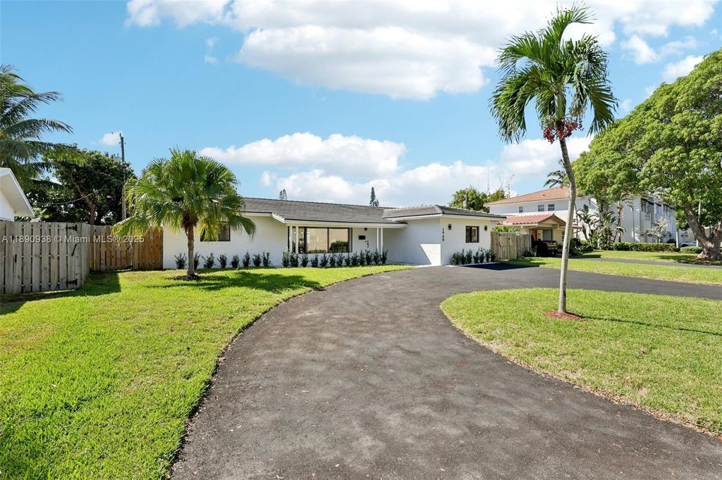 Photo of 1960 NE 32nd St, Lighthouse Point, FL 33064 (MLS # A11890938)