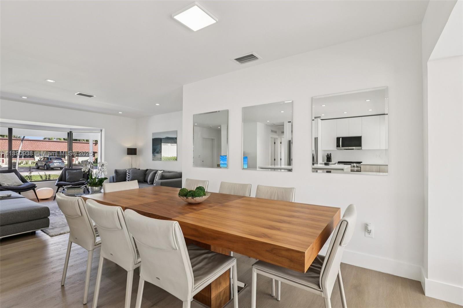 LIGHTHOUSE POINT - Residential