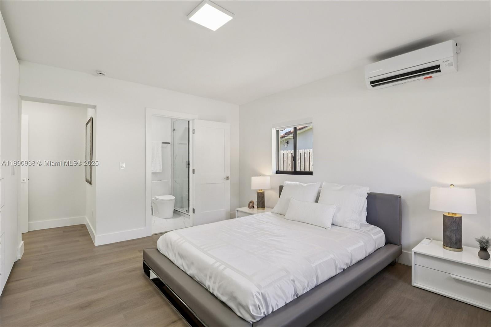 LIGHTHOUSE POINT - Residential