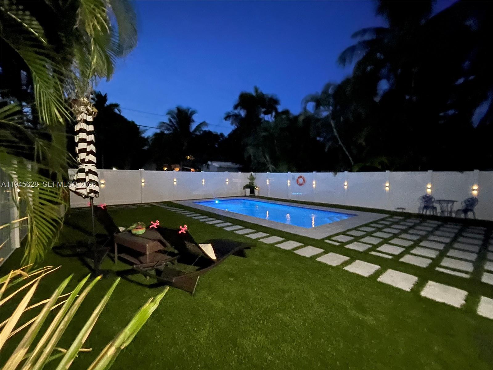 HOLLYWOOD - Residential