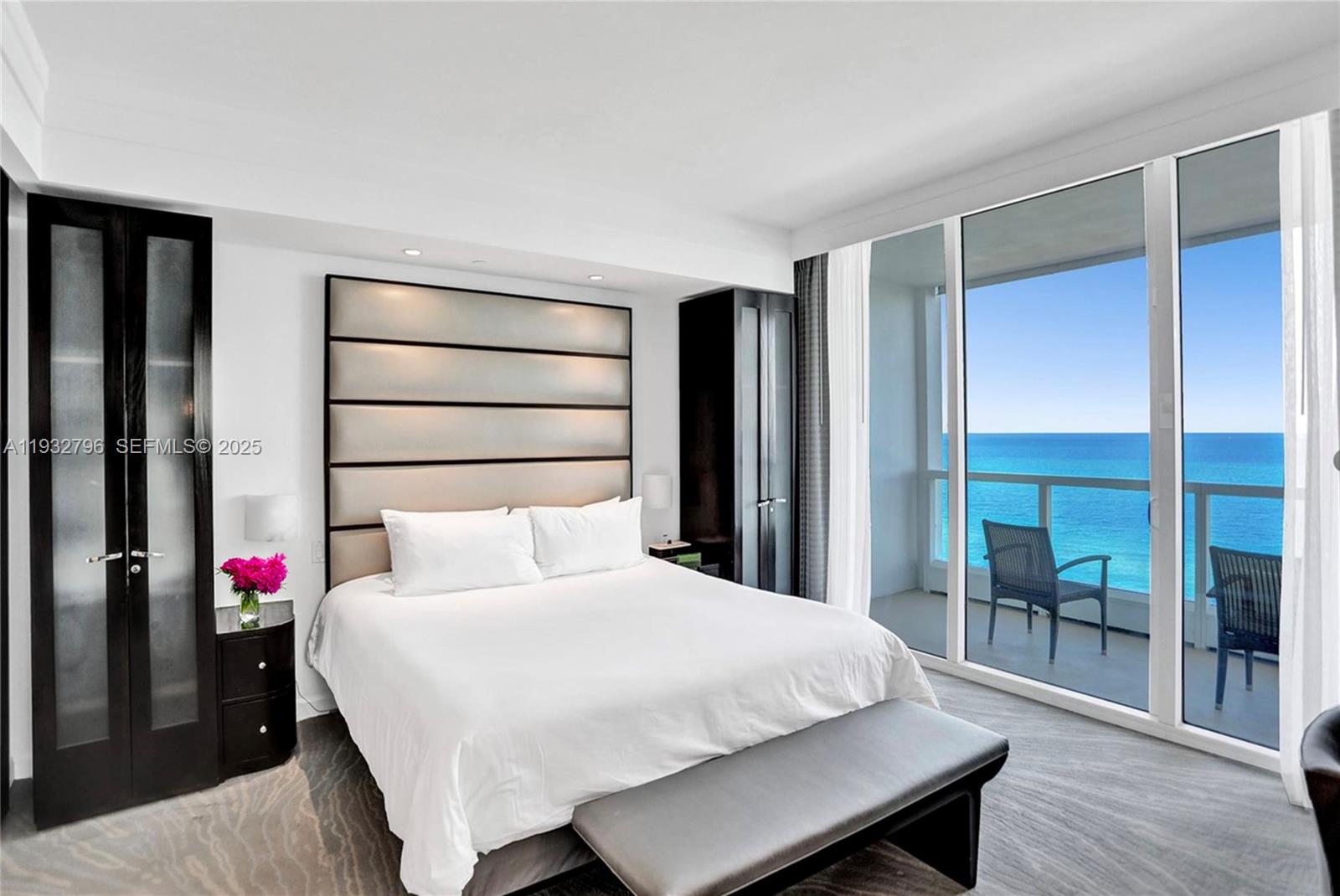 4391 Collins Ave 1514