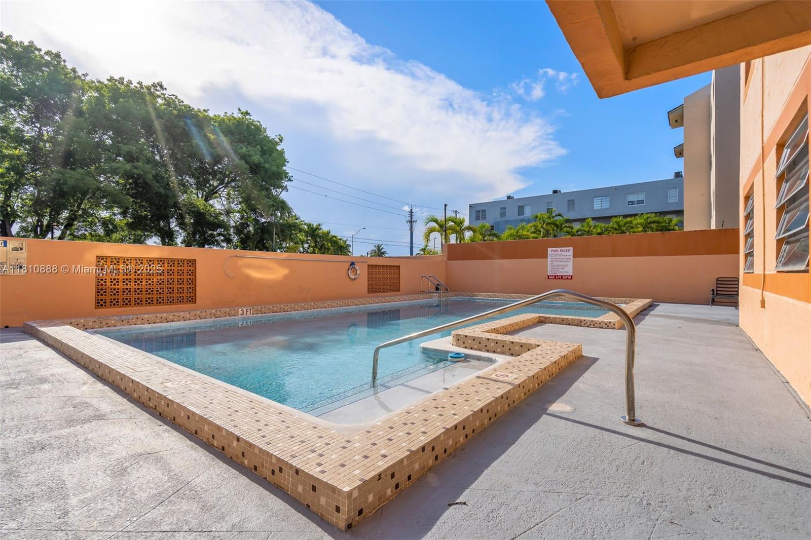 MILAM CONDO SOUTH - Residential