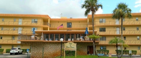 Photo of 9273 SW 8th St #220, Boca Raton, FL 33428 (MLS # A11989722)