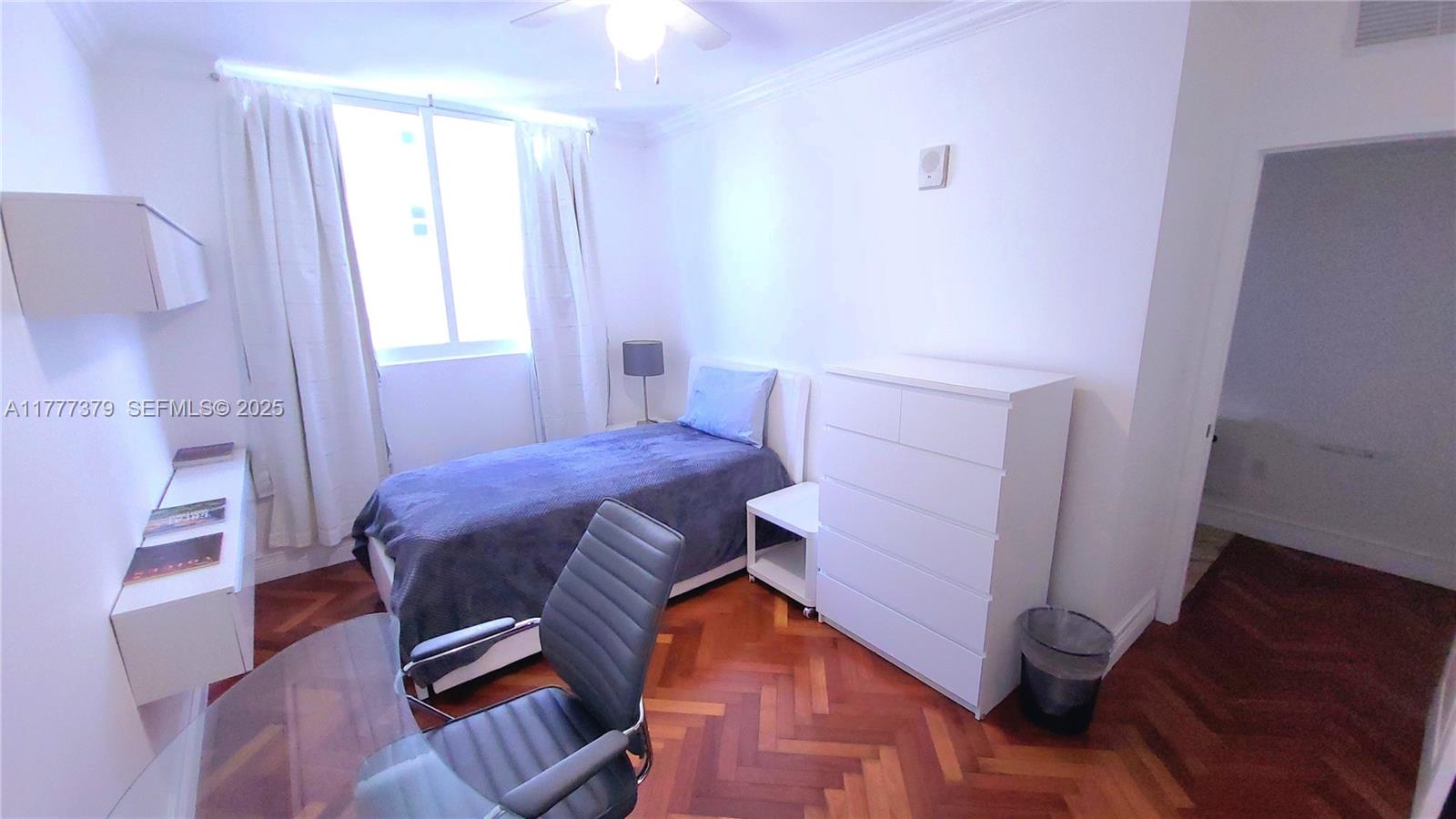 THE SAIL CONDO - Residential