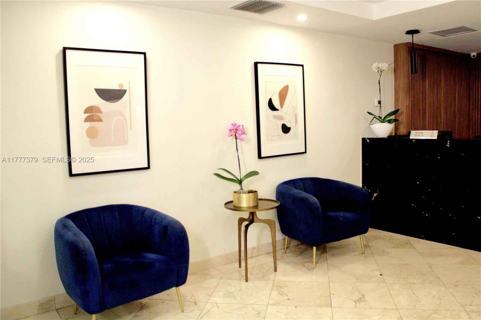 THE SAIL CONDO - Residential