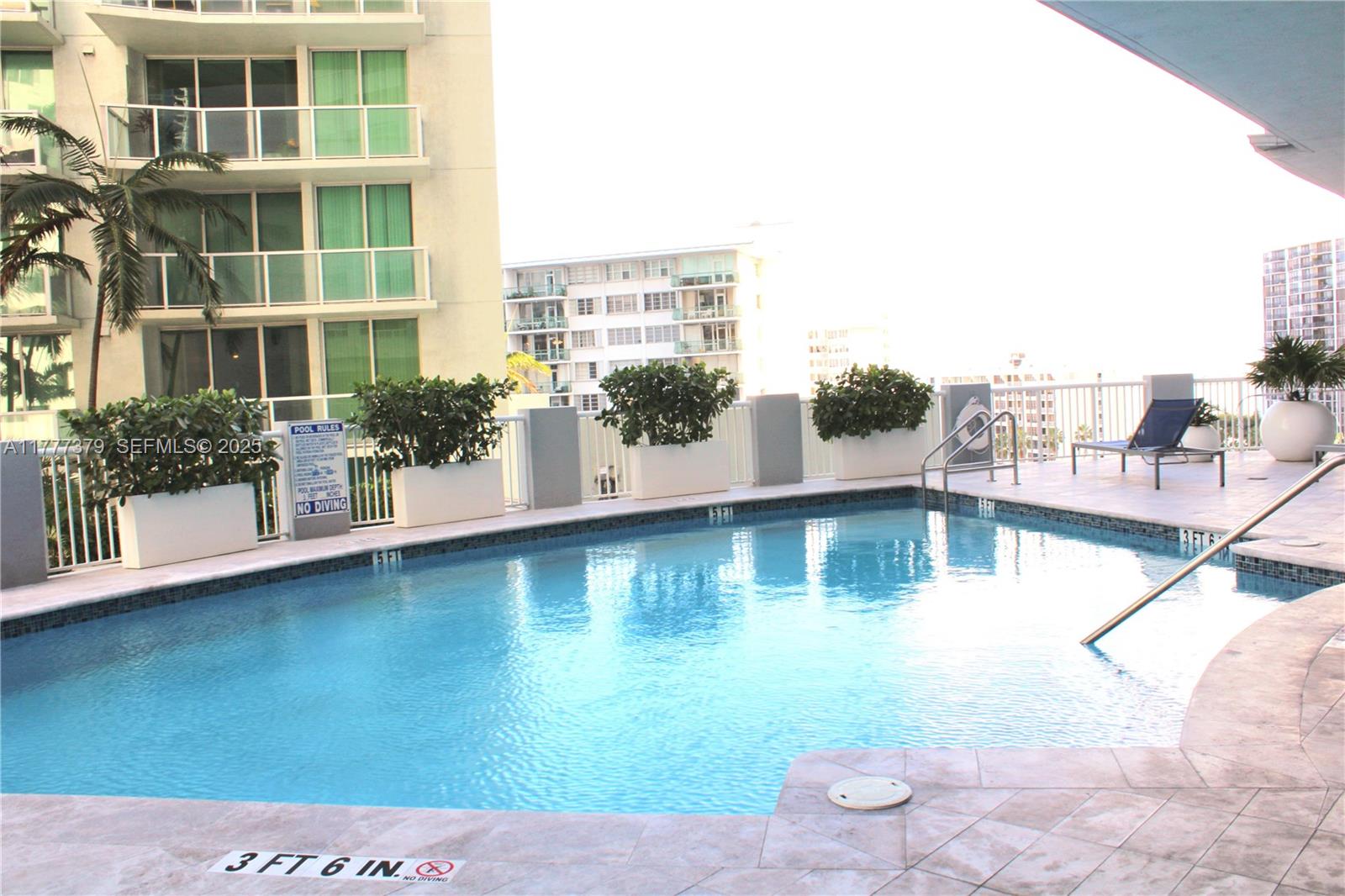 THE SAIL CONDO - Residential