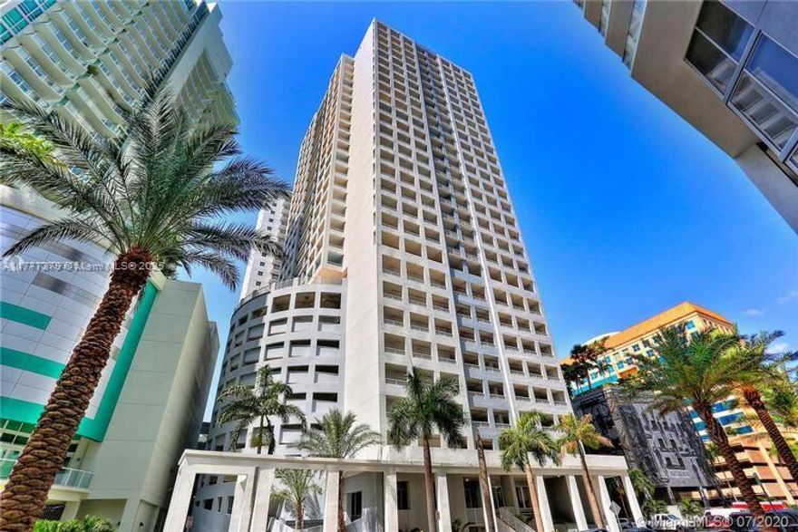 Fully furnished 2 bed / 2 bath unit located on the 27th floor in the heart of Brickell and HUGE 269 sqft Terrace. Features include wood floors throughout, renovated interior, and a spacious 400 SF covered balcony/terrace with city and Skiyline views. Assigned covered parking included. The building offers modern amenities such as a gym and pool, along with 24/7 security. Located just 2 blocks from the Miami Metro Mover, 4 blocks from Publix, and steps from the best dining, shopping, and entertainment. Biscayne Bay is just steps away, and the location provides quick access to I-95 (5 minutes) and Miami Beach (15 minutes). Short-term and long-term rentals allowed (30-day minimum), making this a great opportunity for both end-users and investors seeking flexible leasing options. SEE Tour video