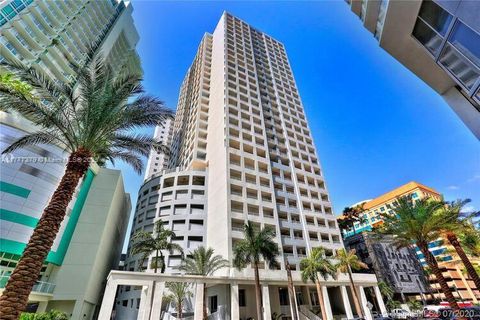 170 SE 14th St 2705 Miami FL 33131