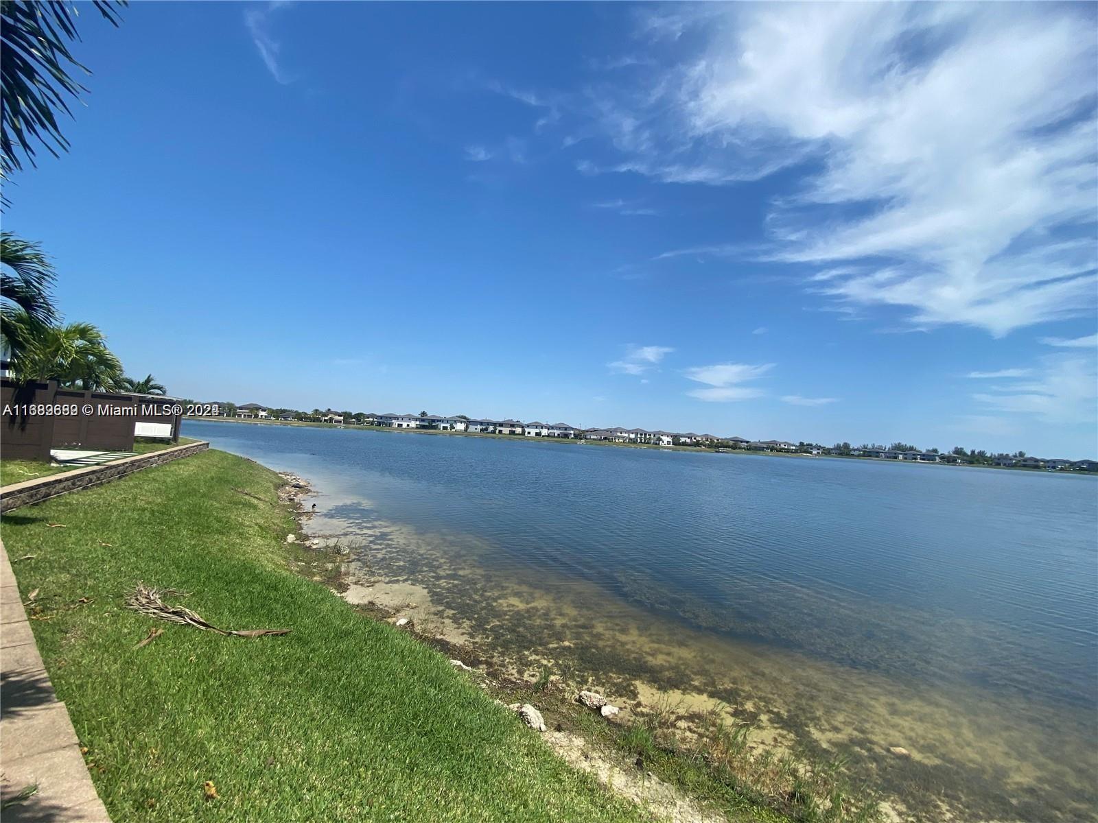 DUNNWOODY LAKE - Residential Lease