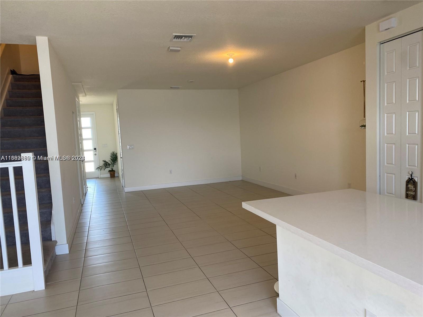 DUNNWOODY LAKE - Residential Lease