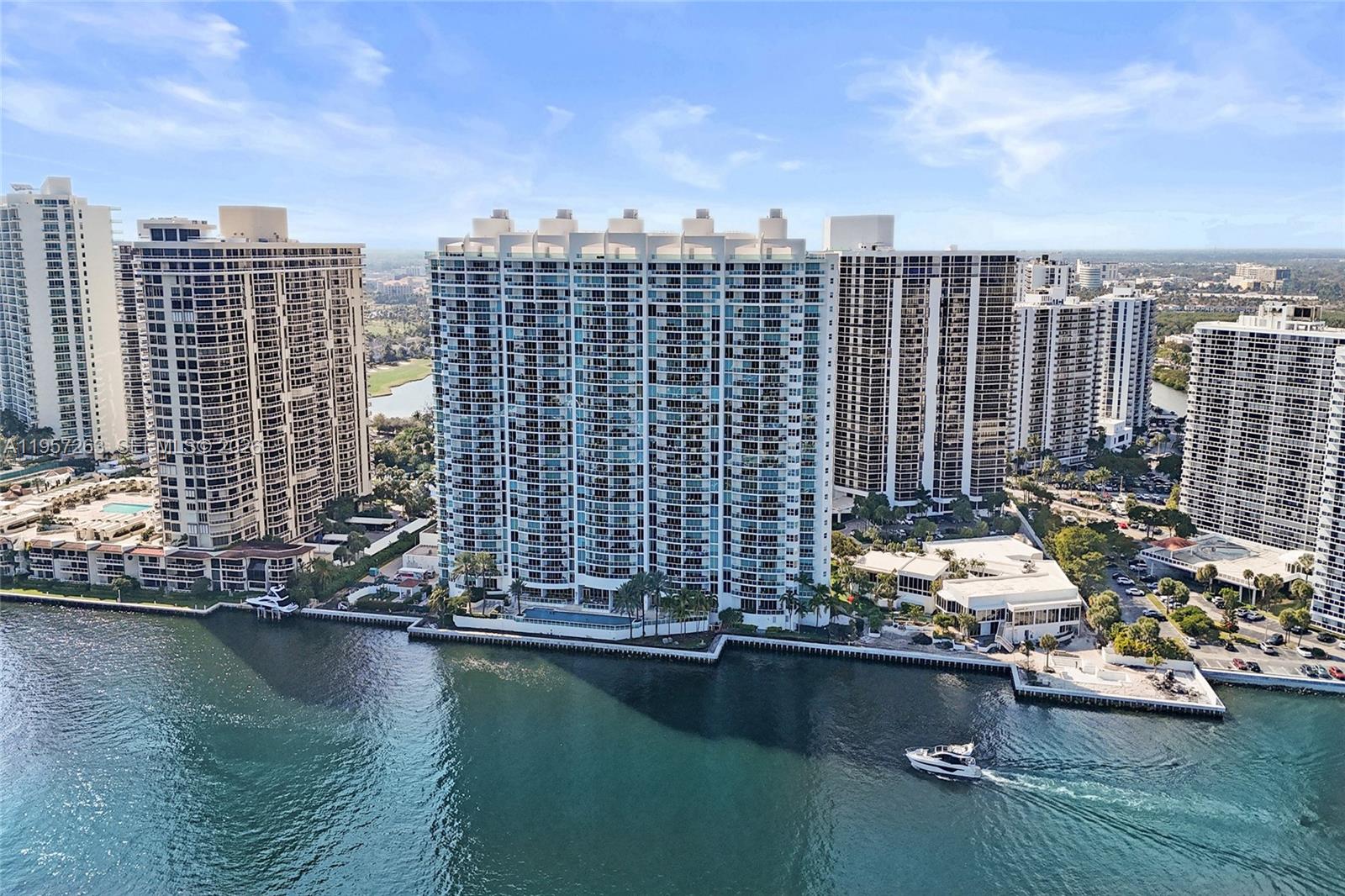 HAMPTONS SOUTH CONDO - Residential