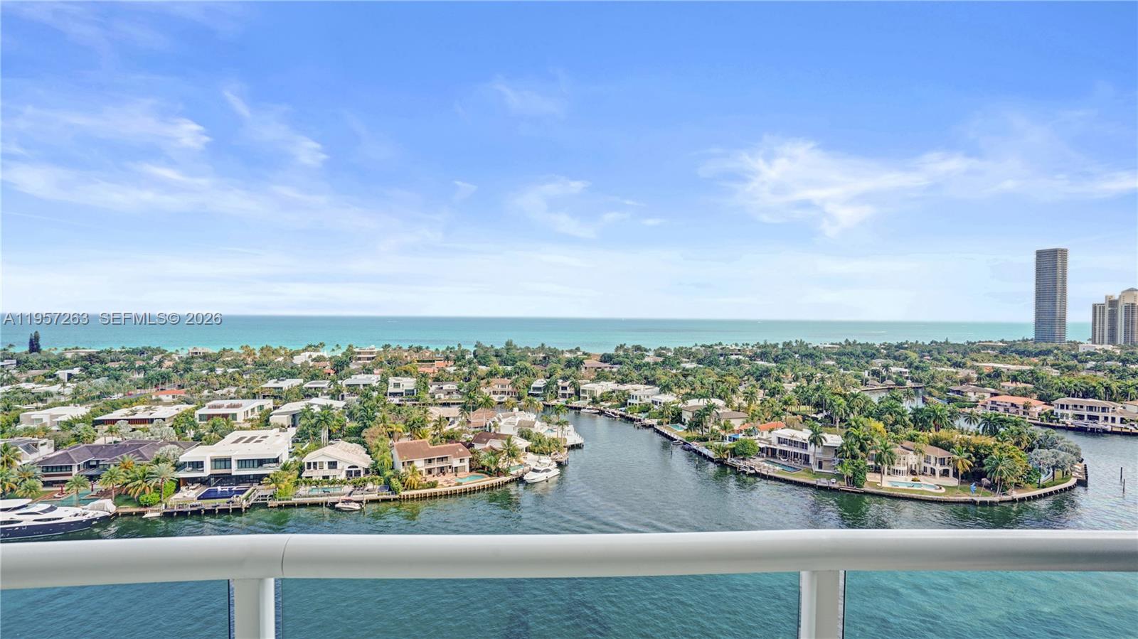 HAMPTONS SOUTH CONDO - Residential