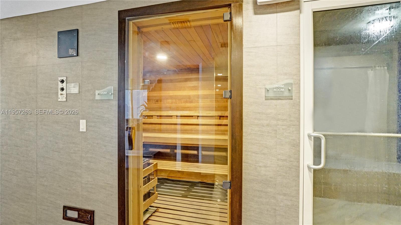 HAMPTONS SOUTH CONDO - Residential