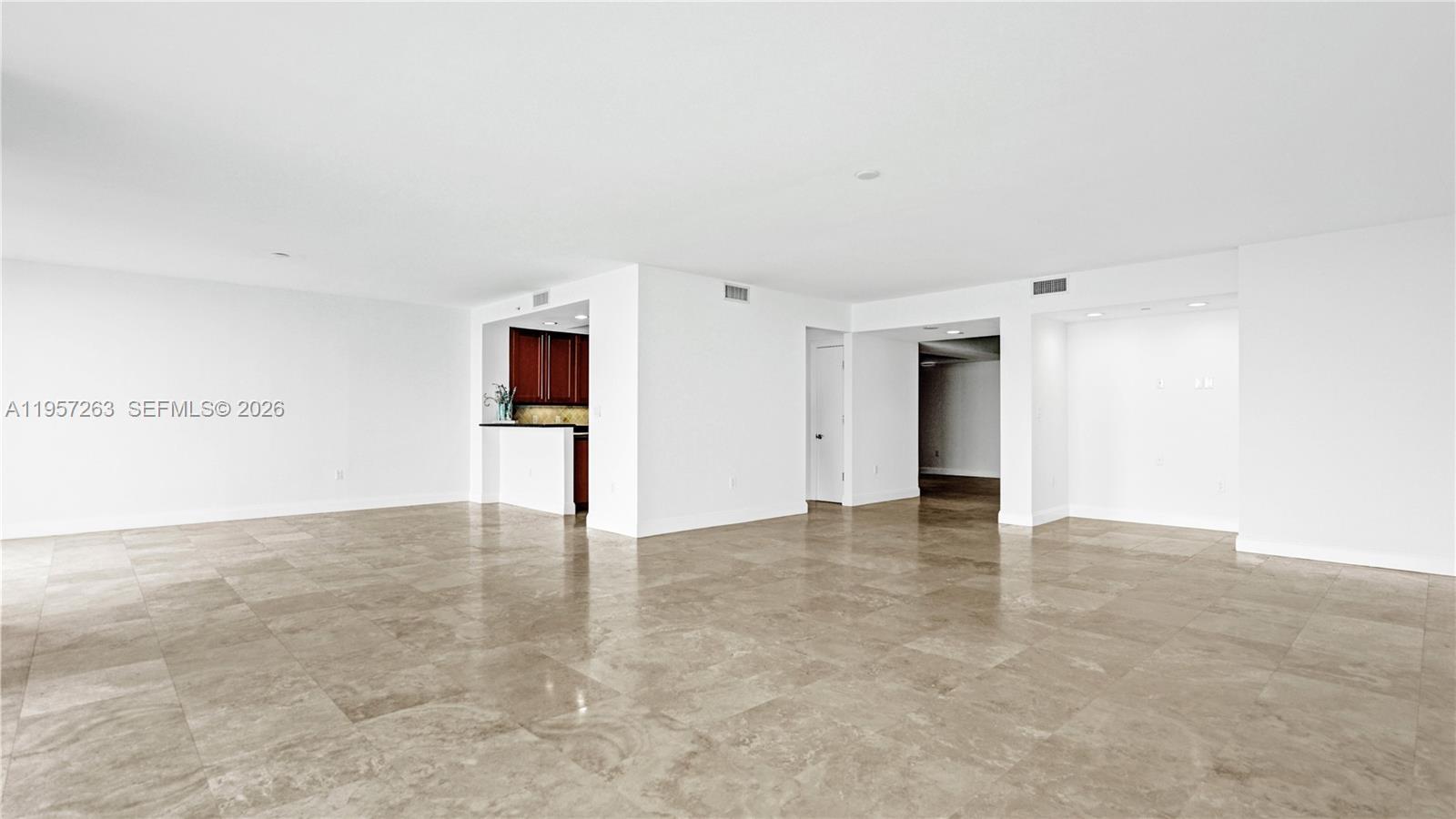 HAMPTONS SOUTH CONDO - Residential