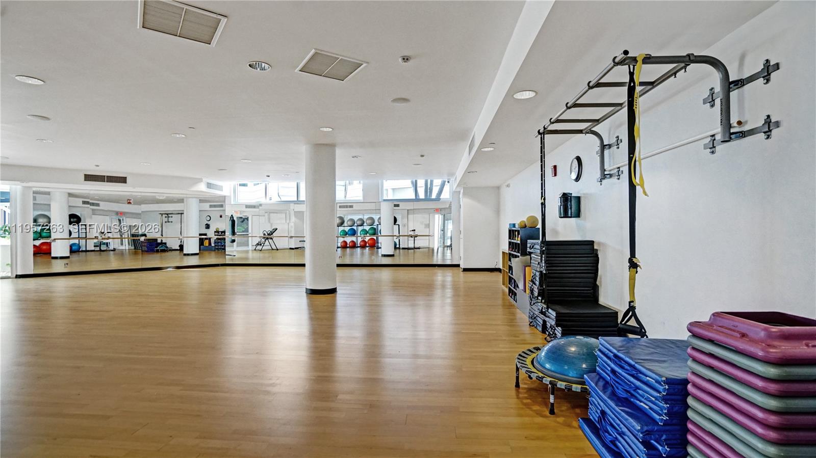 HAMPTONS SOUTH CONDO - Residential