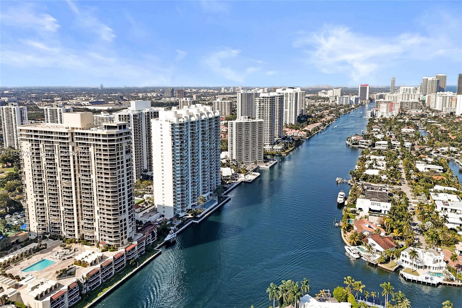 HAMPTONS SOUTH CONDO - Residential