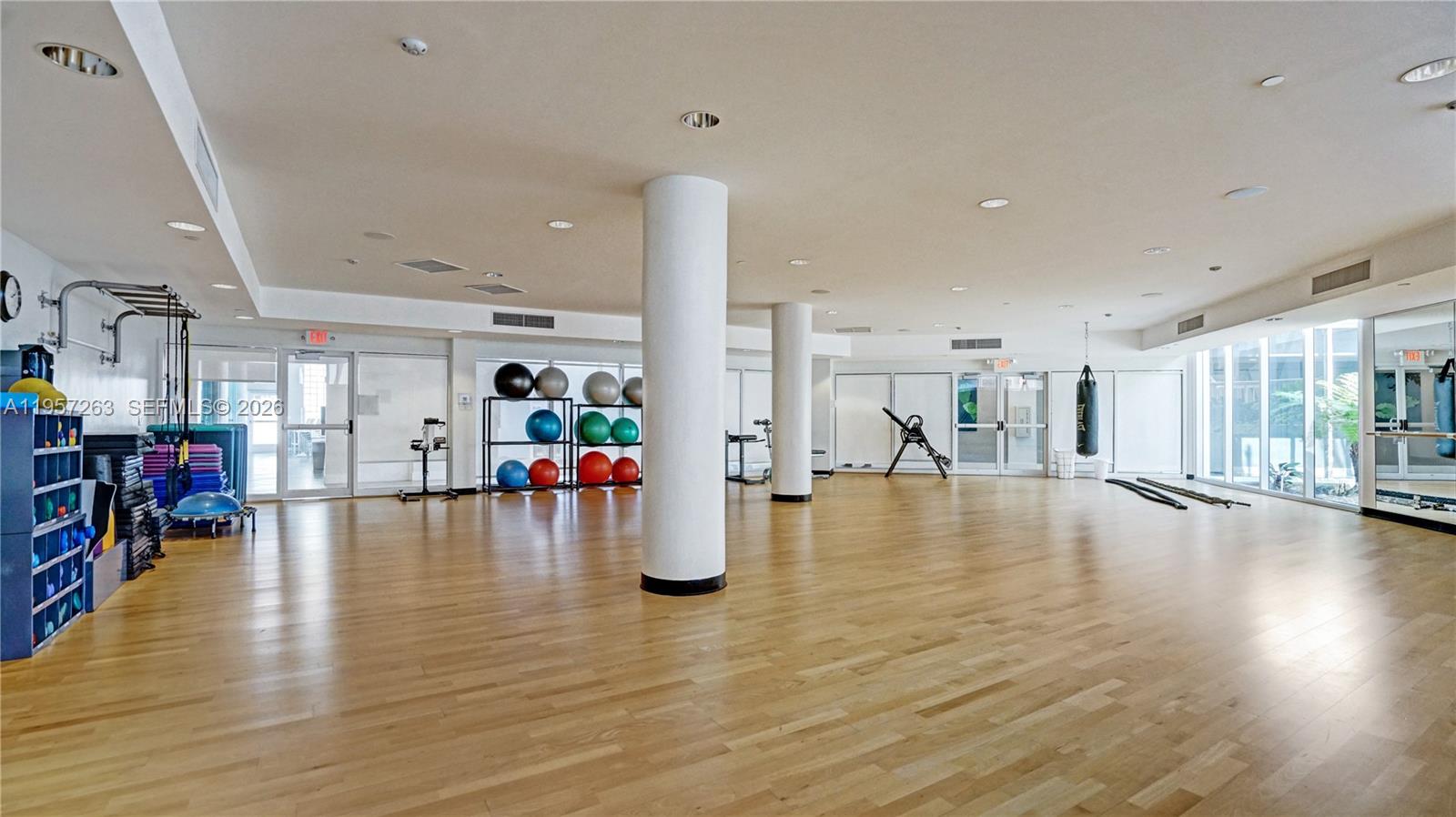 HAMPTONS SOUTH CONDO - Residential