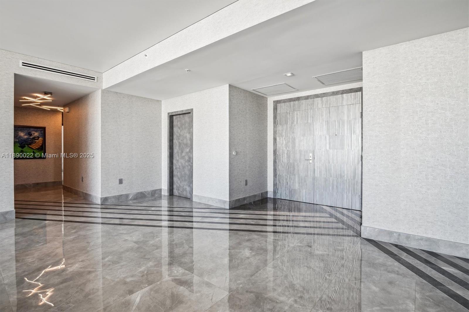 PARQUE TOWERS CONDO - Residential Lease