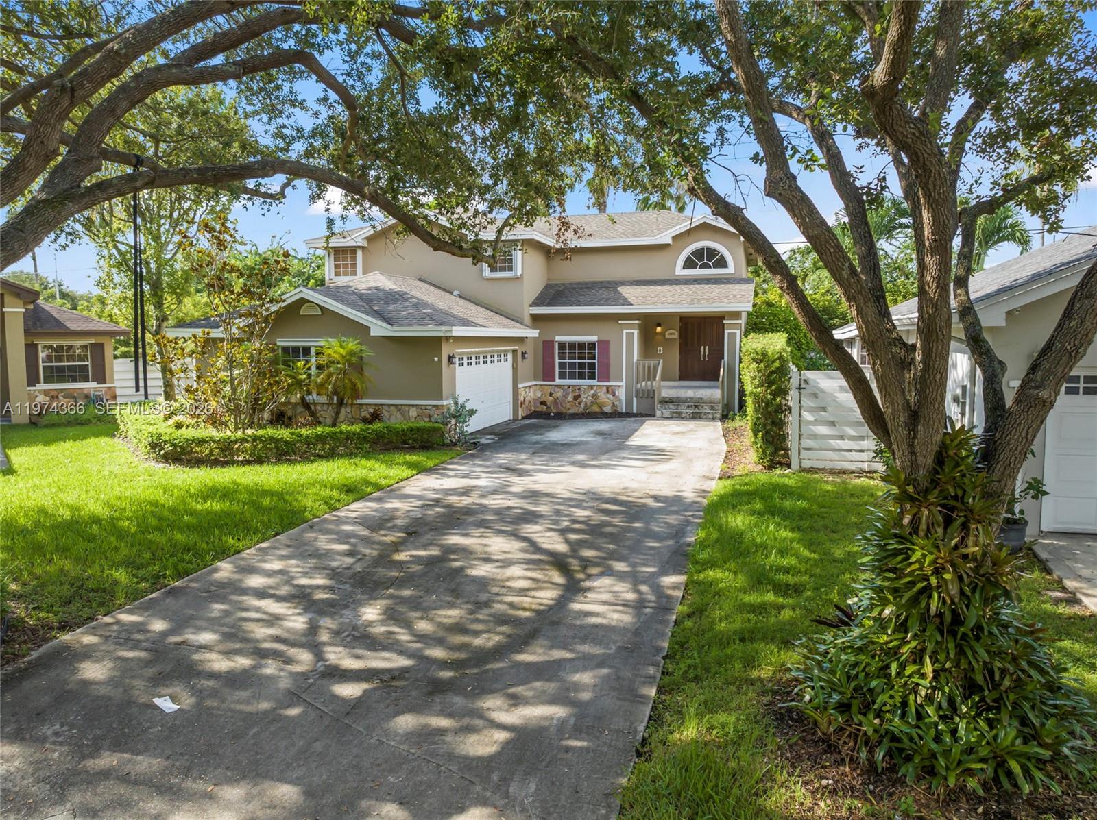 COUNTRY WALK PATIO HOMES - Residential