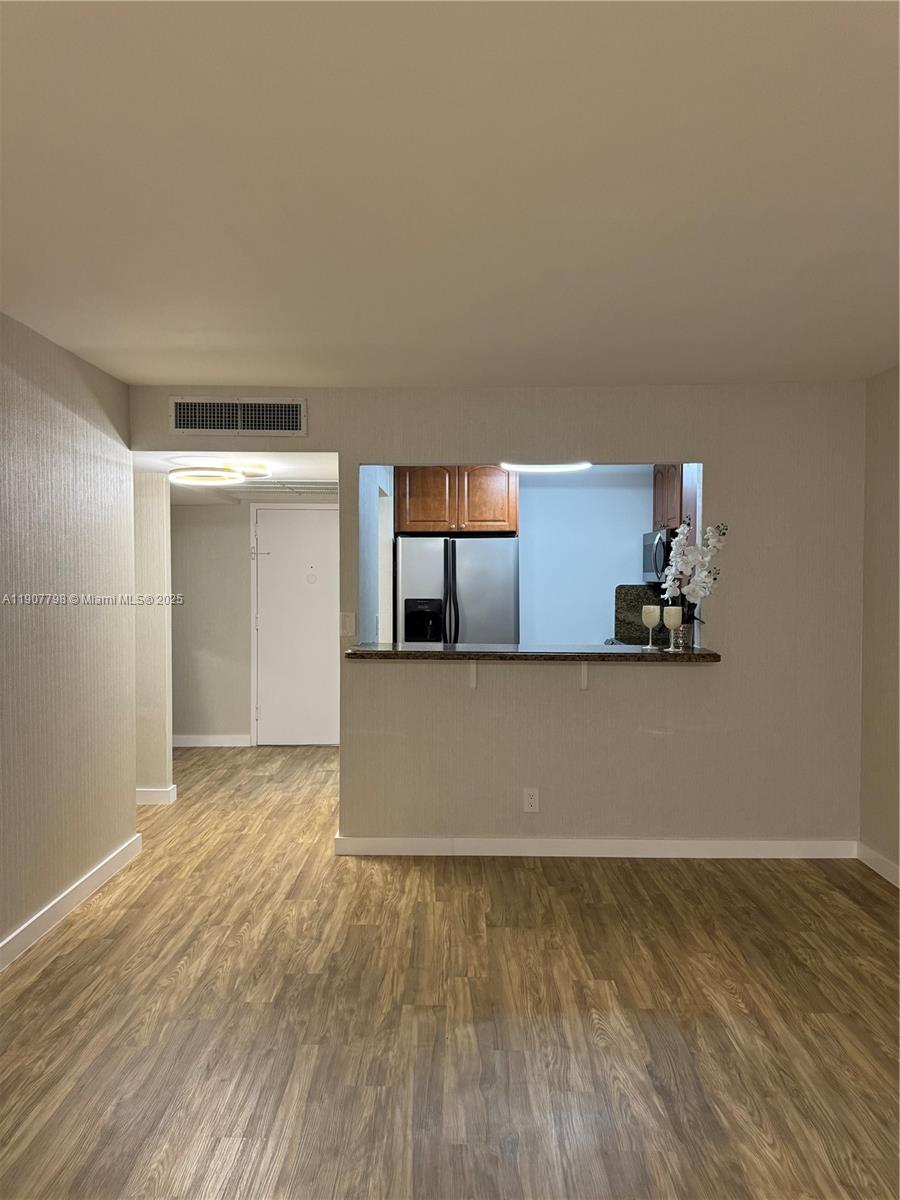 DESOTO PARK CONDO - Residential Lease