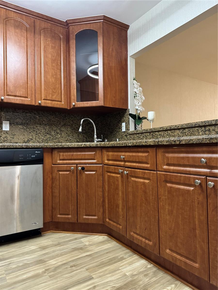 DESOTO PARK CONDO - Residential Lease