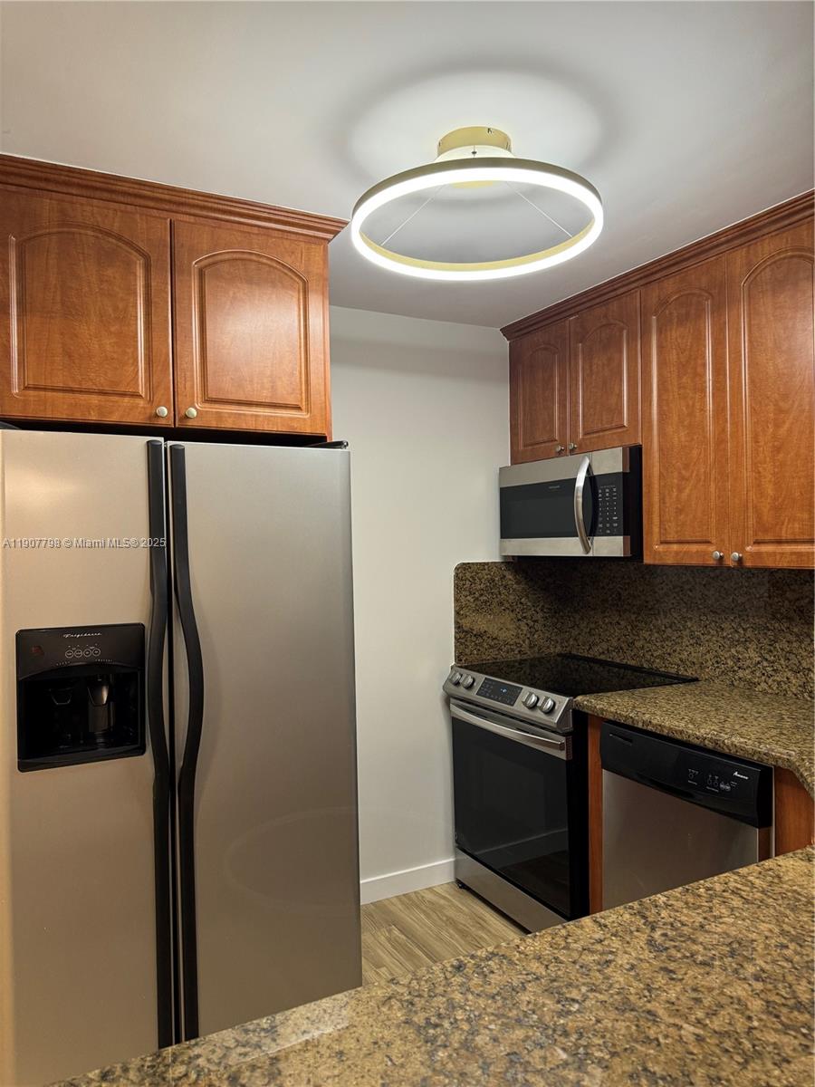 DESOTO PARK CONDO - Residential Lease