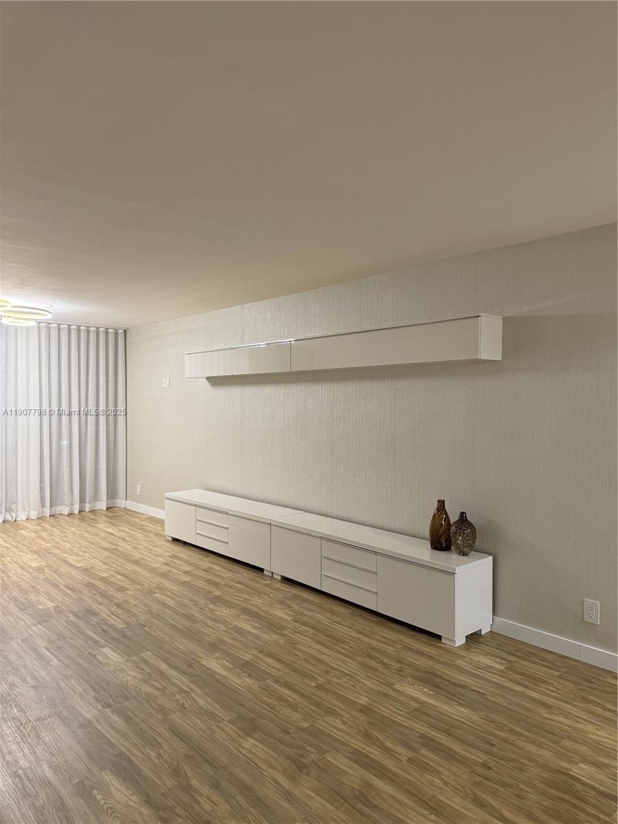 DESOTO PARK CONDO - Residential Lease