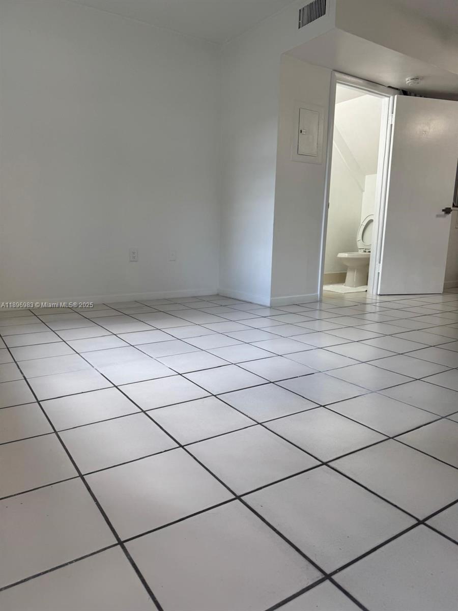 KENDALL FALLS CONDO - Residential Lease