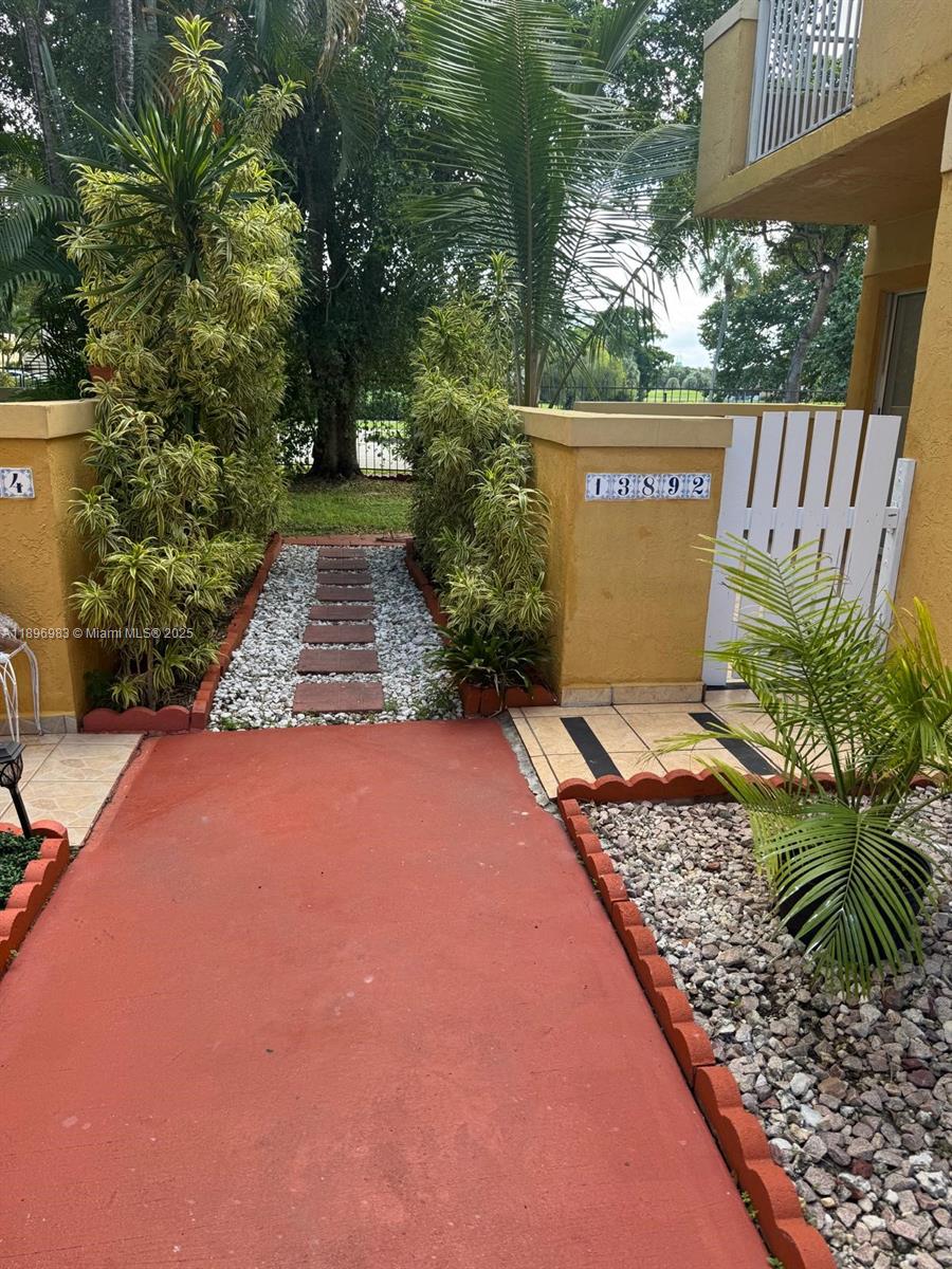 KENDALL FALLS CONDO - Residential Lease