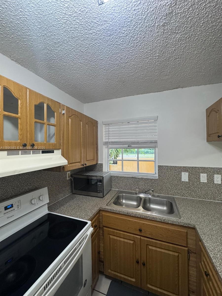 KENDALL FALLS CONDO - Residential Lease