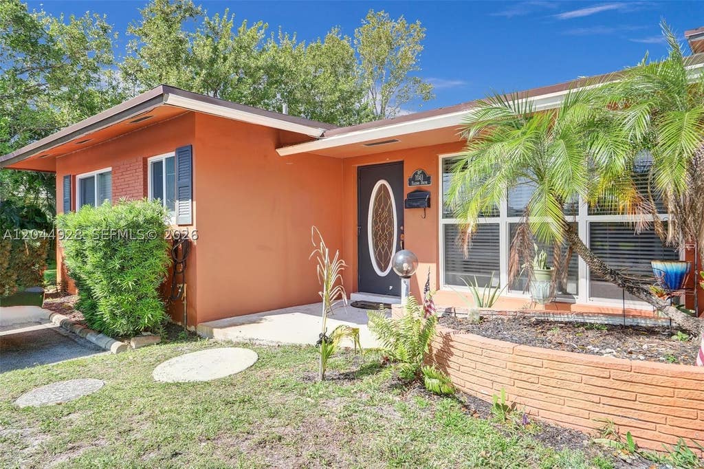Photo of 1061 NE 26th Ave #1061, Pompano Beach, FL 33062 (MLS # A12044928)