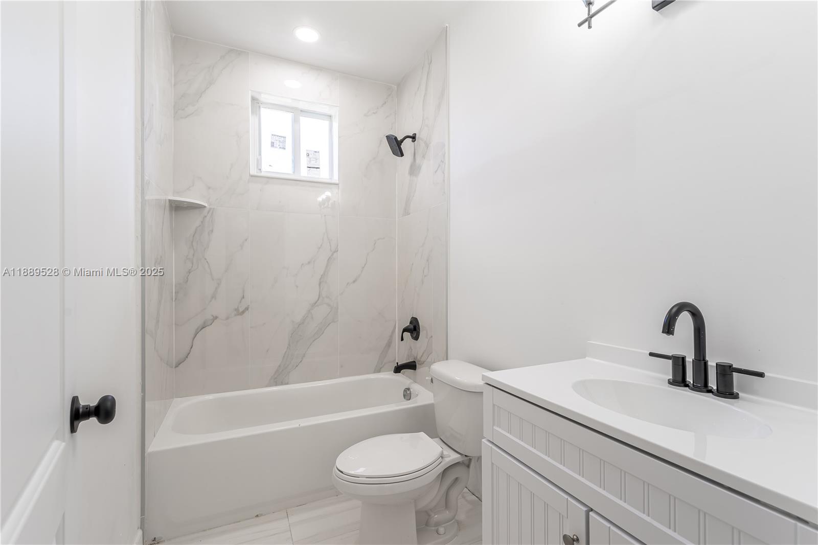 MIAMI GARDENS ESTATES SEC - Residential Lease