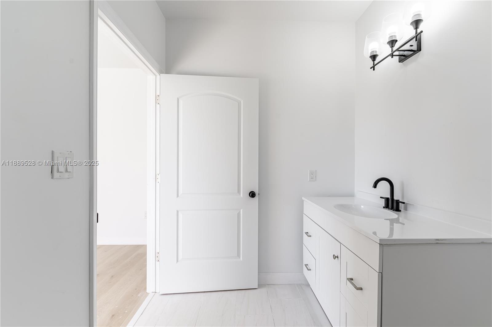 MIAMI GARDENS ESTATES SEC - Residential Lease