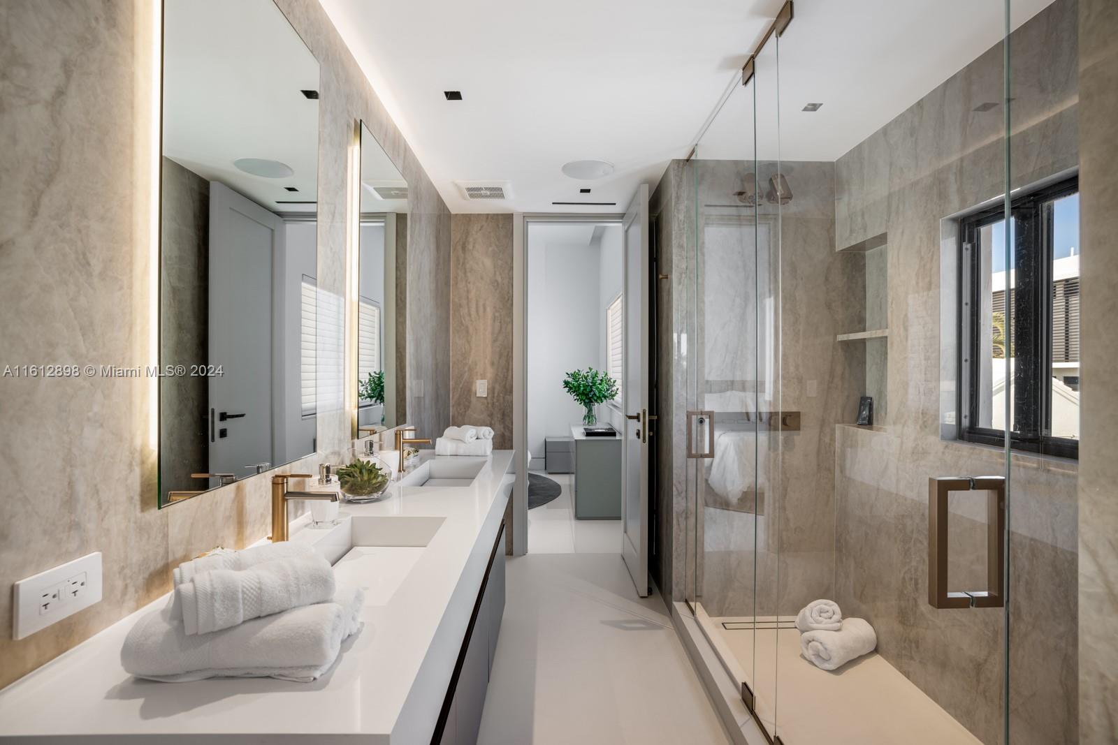 PALM ISLAND - Residential