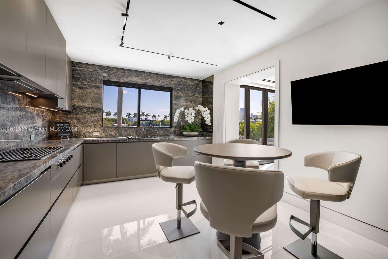 PALM ISLAND - Residential