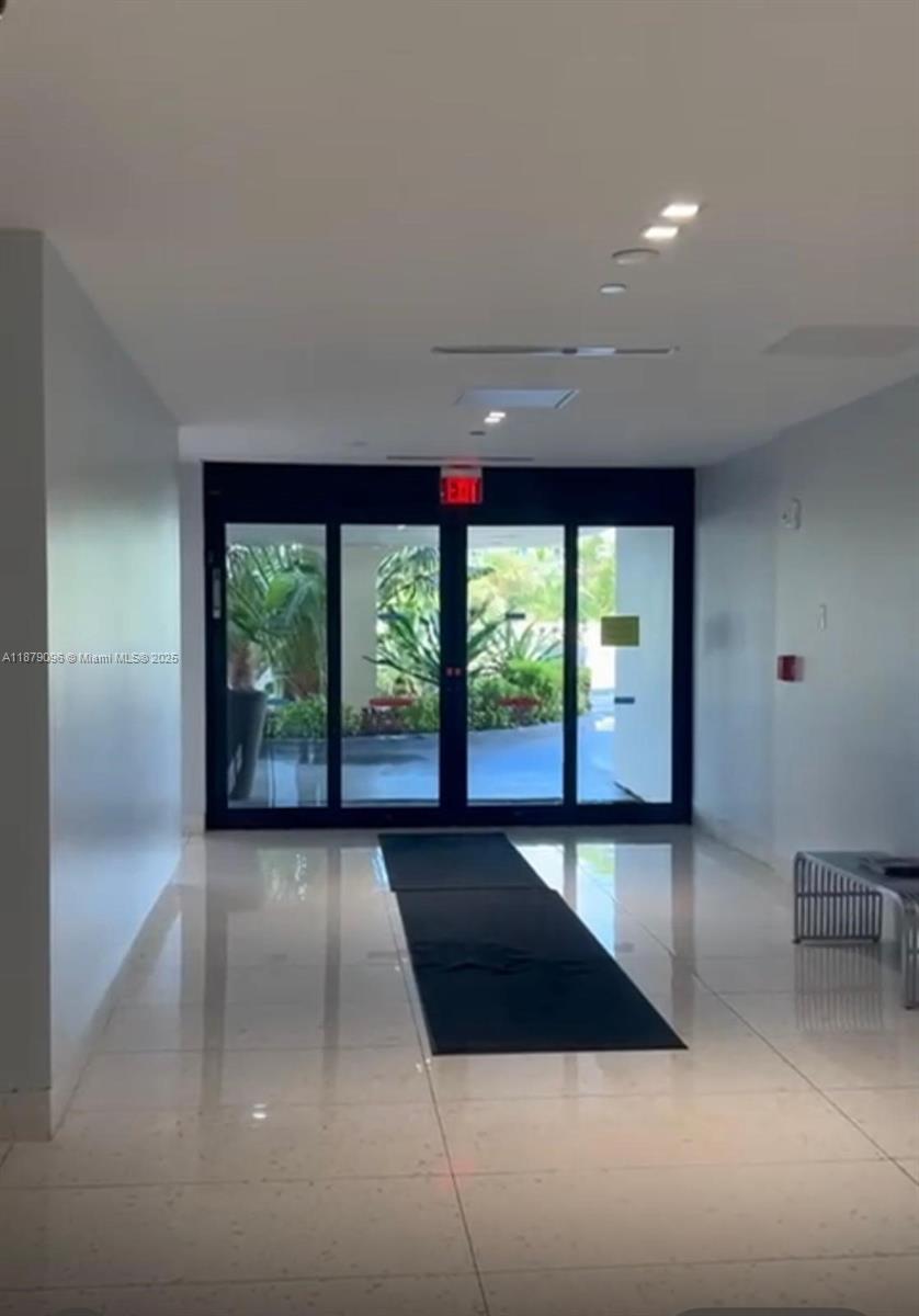 20335 W Country Club Dr 2401