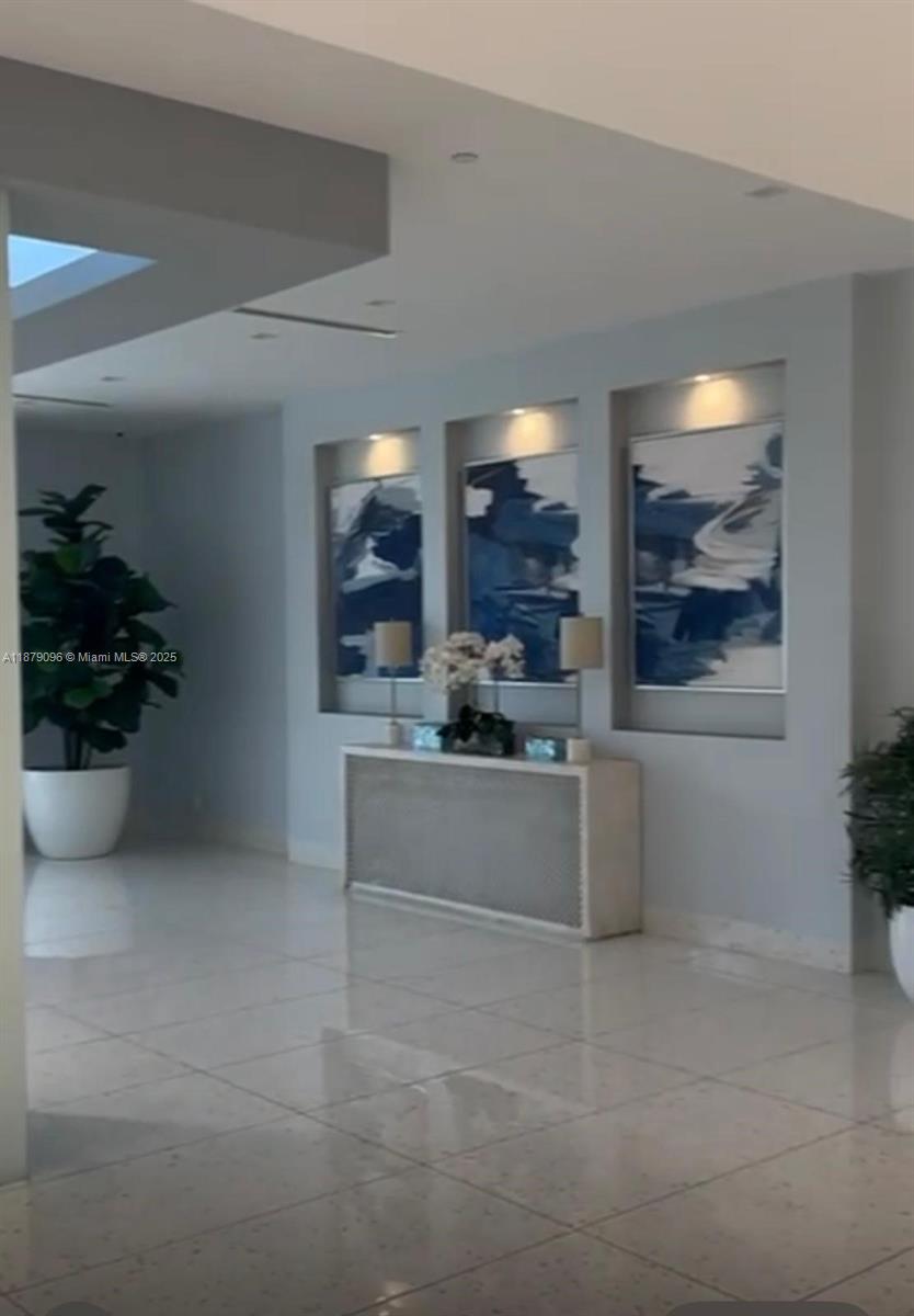 20335 W Country Club Dr 2401