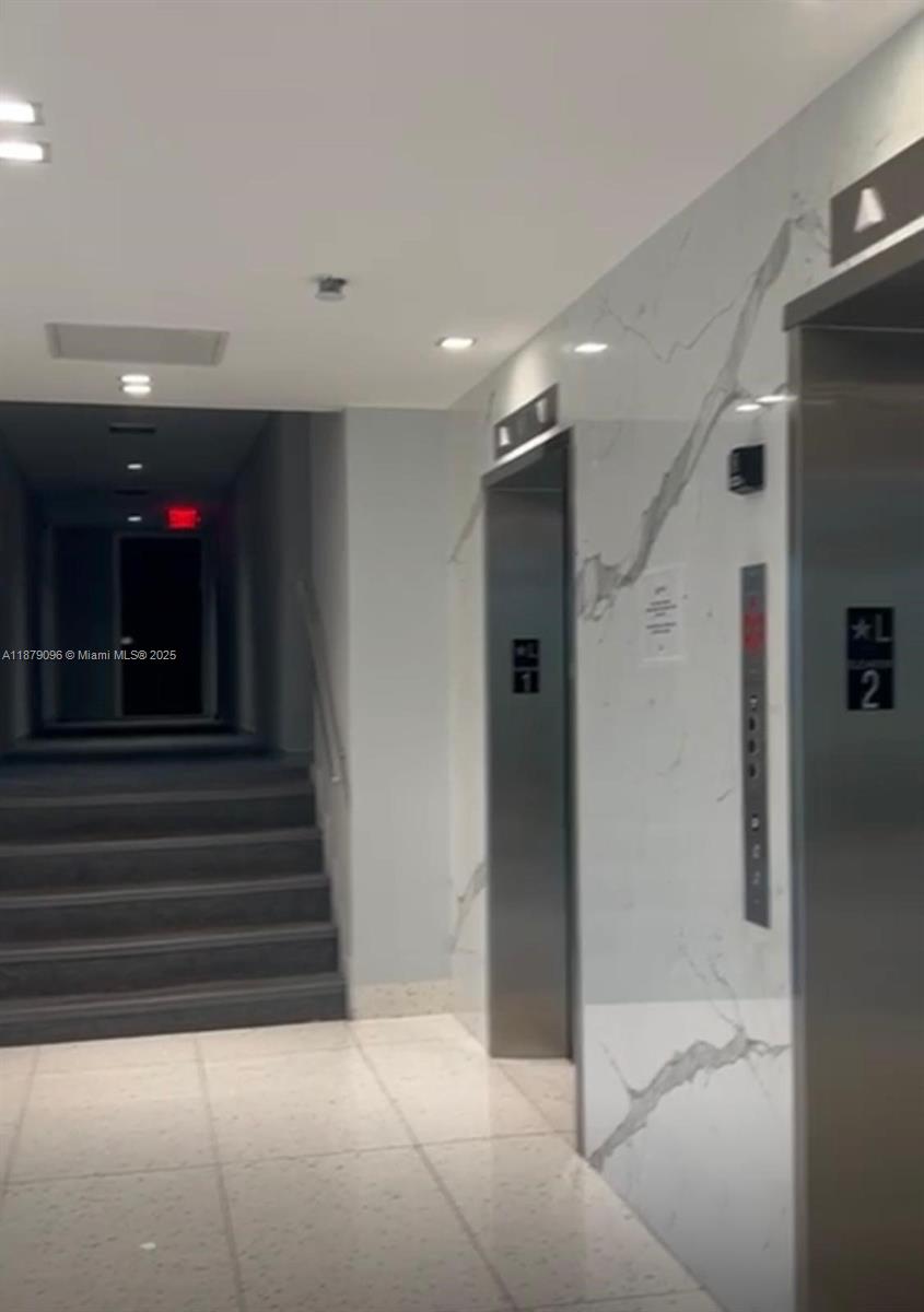 20335 W Country Club Dr 2401