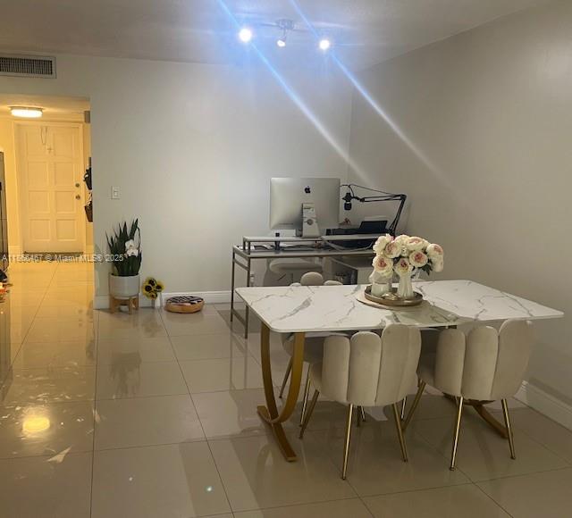 NO 11 PALM-AIRE COUNTRY C - Residential Lease