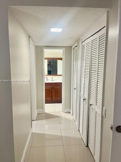 NO 11 PALM-AIRE COUNTRY C - Residential Lease