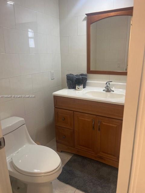 NO 11 PALM-AIRE COUNTRY C - Residential Lease