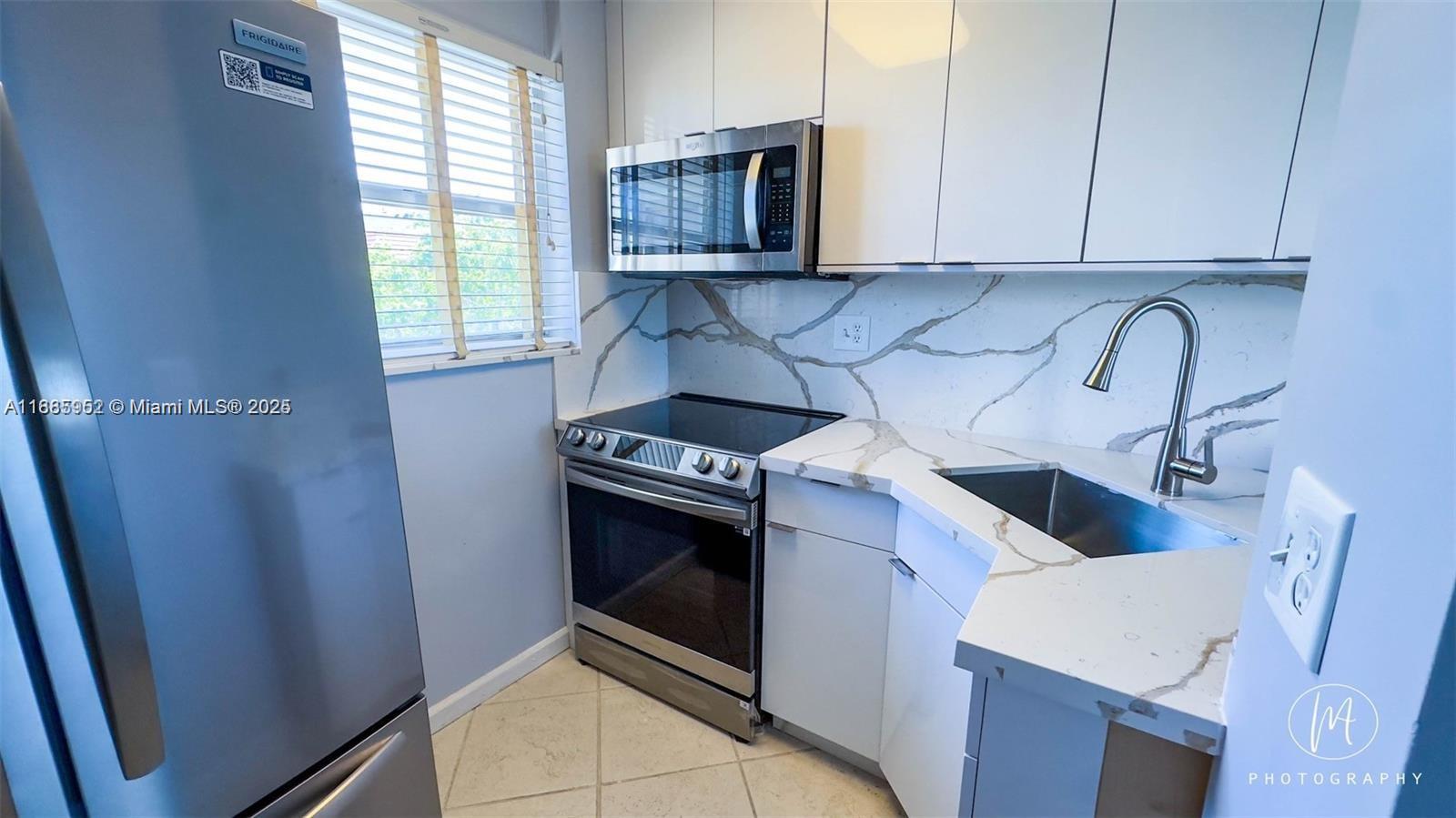 CROMWELL WEST CONDO - Residential