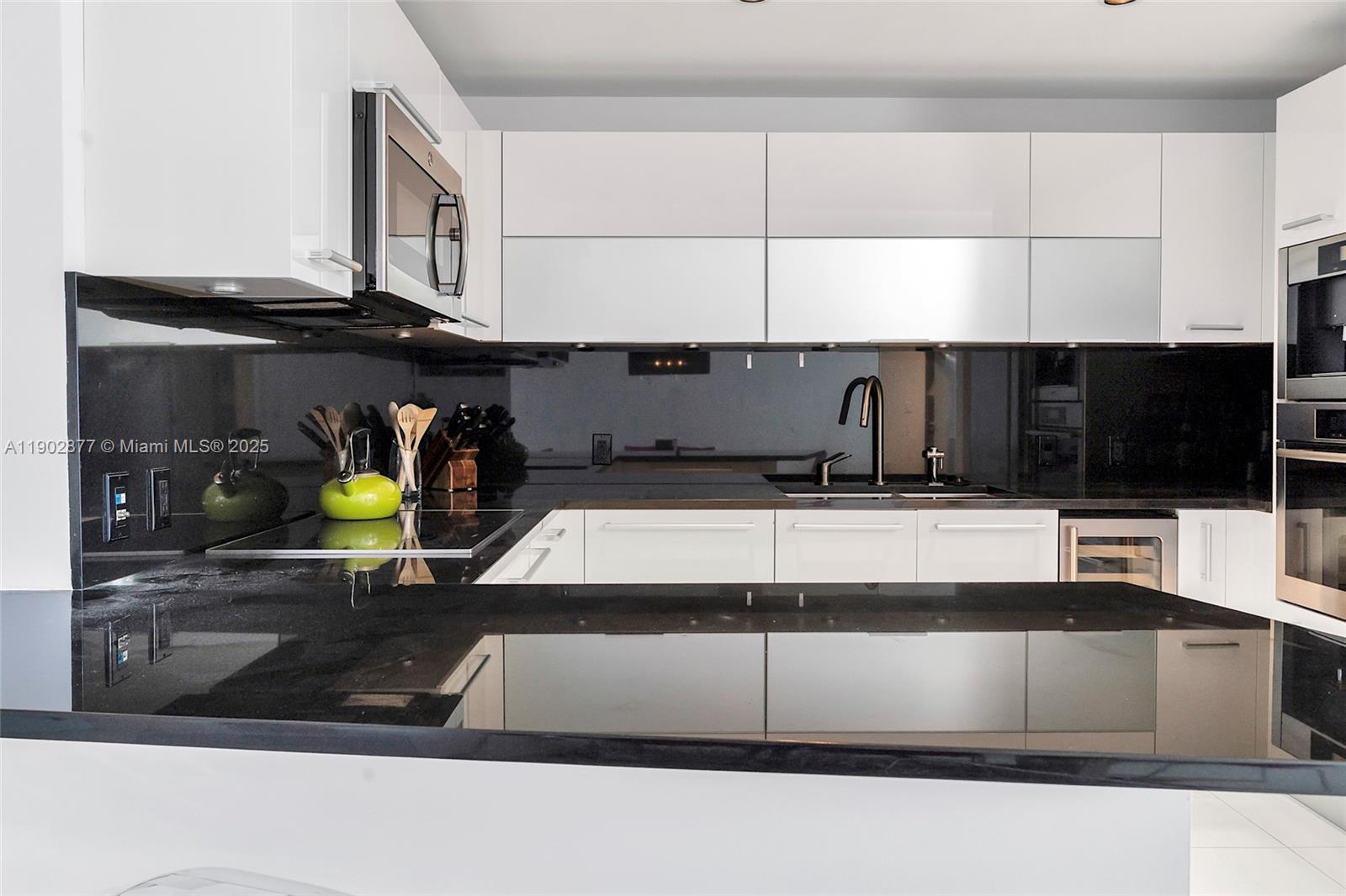 JADE OCEAN CONDO - Residential