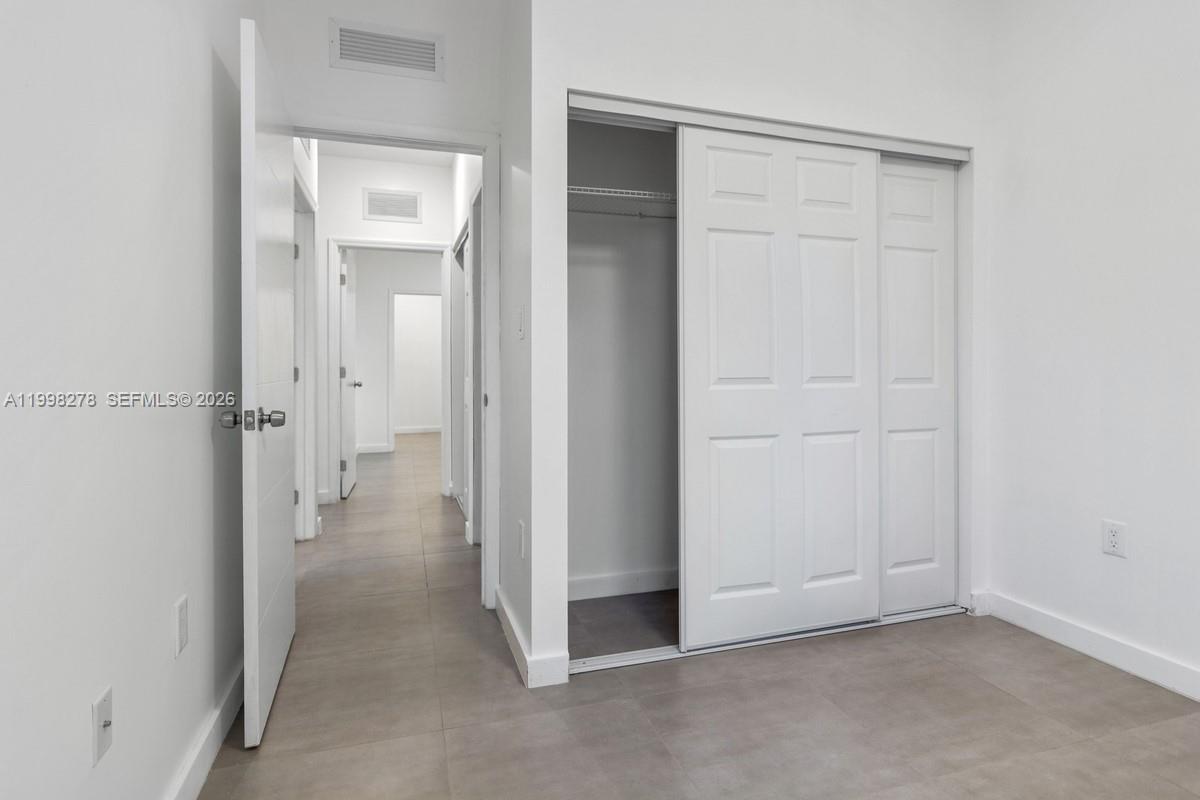 PARA VILLA HEIGHTS - Residential Lease