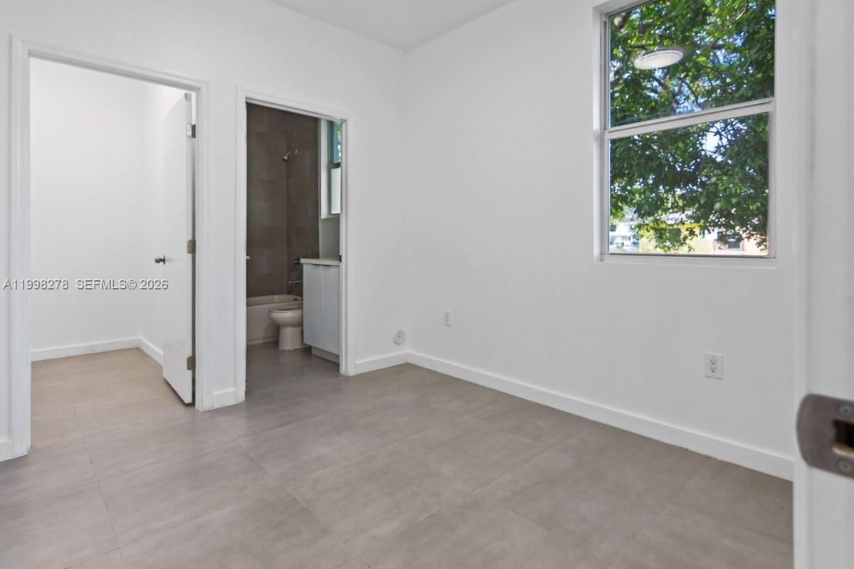 PARA VILLA HEIGHTS - Residential Lease