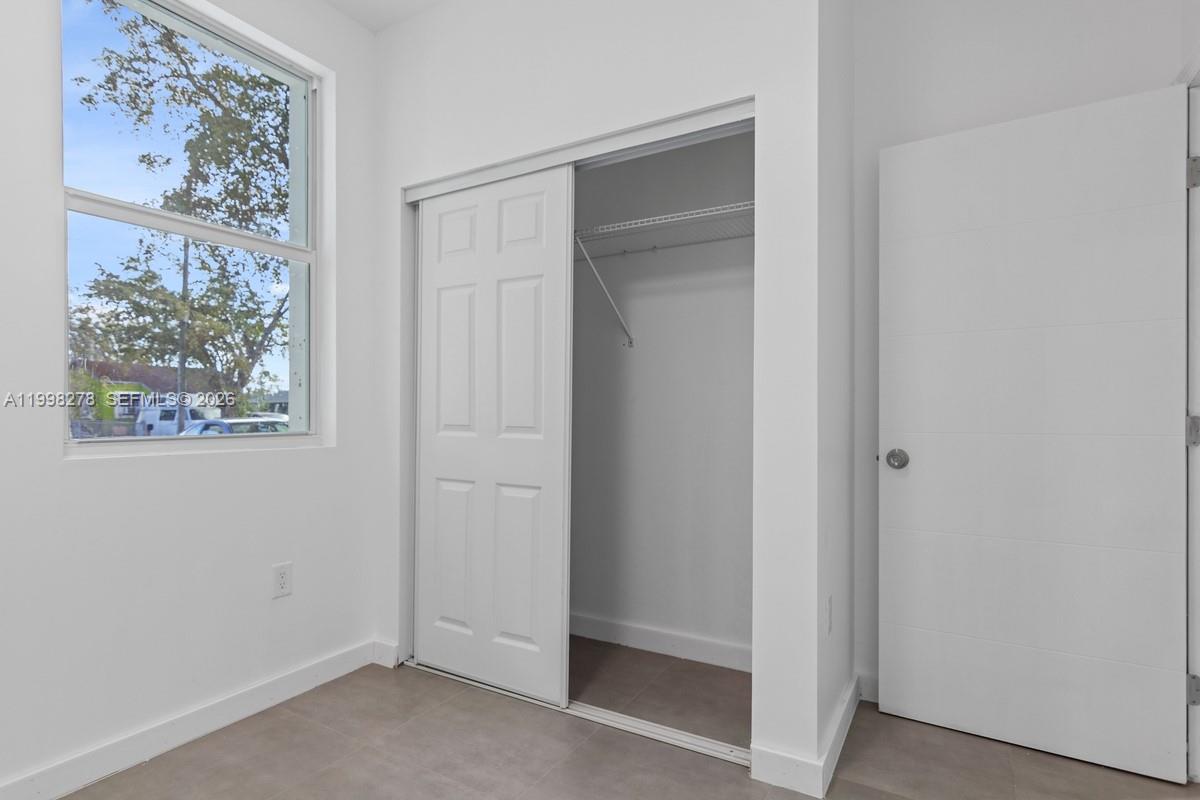 PARA VILLA HEIGHTS - Residential Lease