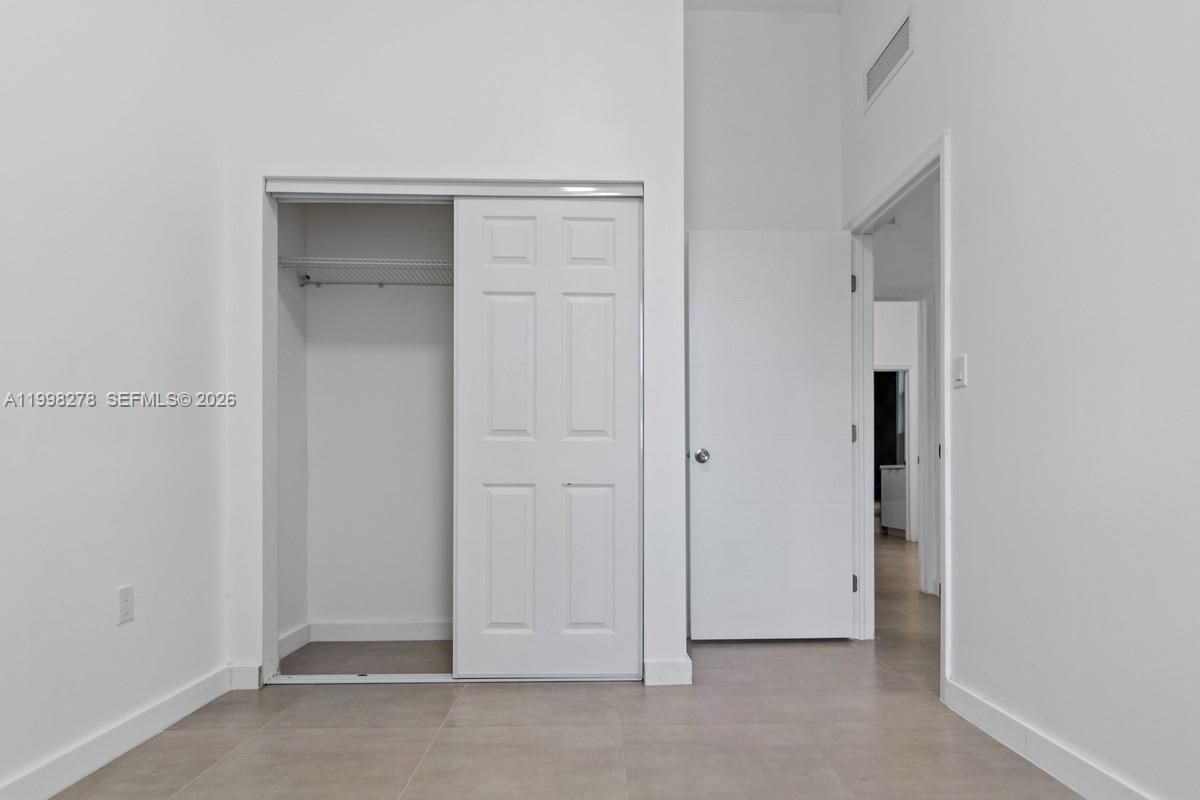 PARA VILLA HEIGHTS - Residential Lease