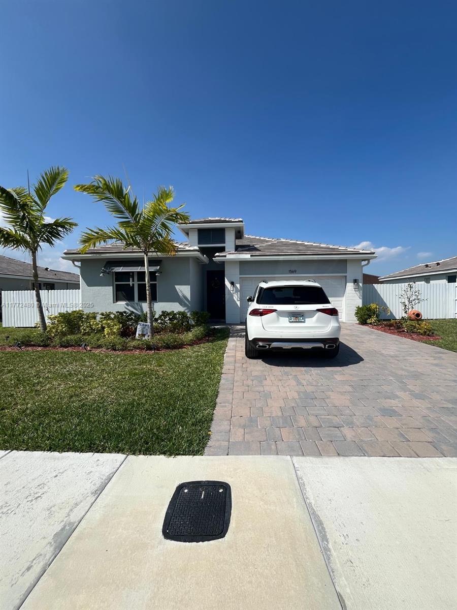 Rental Property at 1569 Se 6th St, Homestead, Miami-Dade County, Florida - Bedrooms: 4 
Bathrooms: 2  - $4,300 MO.