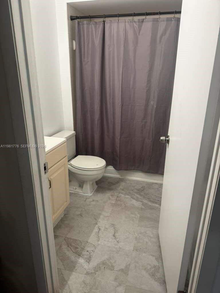 SUMMERBREEZE CONDO - Residential Lease